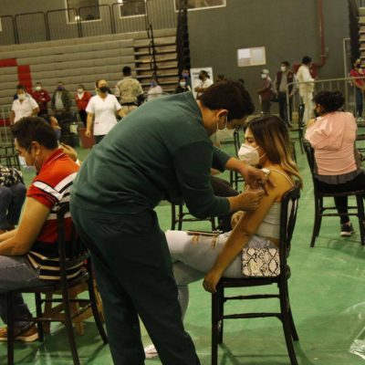 Sin vacunarse 200 mil personas en Yucatán