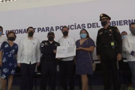 El gobernador Mauricio Vila anuncia créditos de vivienda para policías del gobierno del Estado