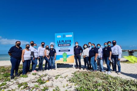 Primera playa “Libre de Tabaco” en Yucatán