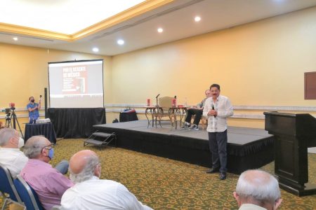 Ulises Ruiz presenta en Yucatán su libro “Por el Rescate de México”