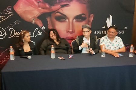 Andrés Lugo ofrecerá clases magistrales sobre maquillaje a sus seguidoras de Mérida