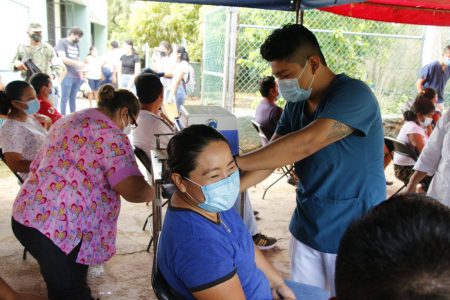 Personas de 40 a 49 y 50 a 59 años de edad de 26 municipios recibirán vacuna de refuerzo contra el Coronavirus a partir del 21 de enero