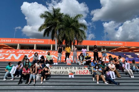 Protestan estudiantes en la Anáhuac-Mayab