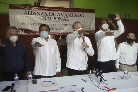 Toman protesta representantes de la Alianza de Avanzada Nacional, que apoyan al presidente AMLO