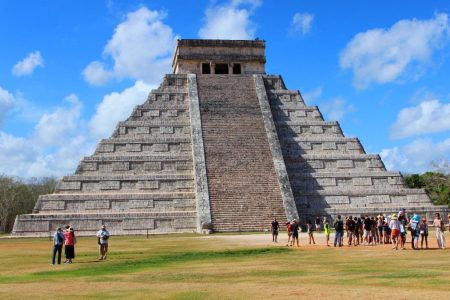 Chichén Itzá tiene múltiples problemas, denuncian turisteros