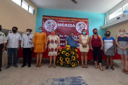 Sheila Castro Castillo tomó protesta hoy como secretaria general del Comité Municipal de la Central Independiente de Obreros Agrícolas y Campesinos en Mérida.