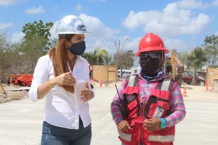 Mujeres participan activamente en la industria de la Construcción en Yucatán