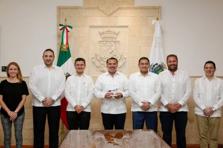 El Ayuntamiento de Mérida avanza en concretar el vuelo Mérida-Guatemala