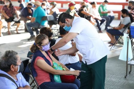 Nueva etapa de vacunación en Yucatán para personas de 18 a 39 años en 17 municipios