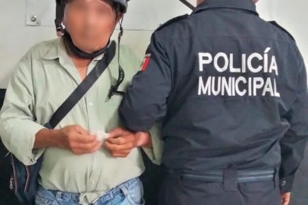 Policías de Kanasín detienen a mototaxista que amenazó de muerte apasajera
