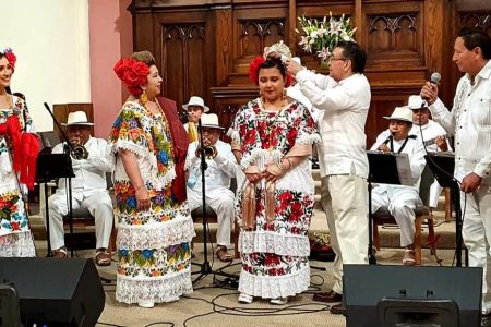 Comunidad yucateca en EE.UU mantienen vivas las fiestas tradicionales