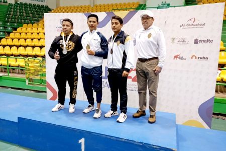 Alumno de la UADY gana medalla de bronce en levantamiento de pesas de la Universiada Nacional 2022
