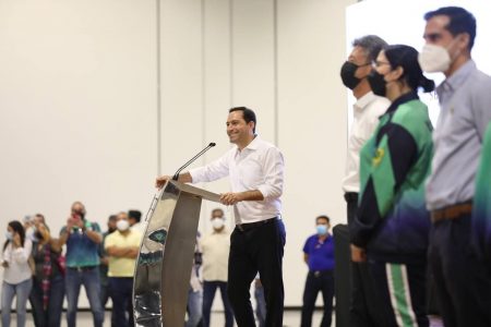 Anuncia el Gobernador Mauricio Vila Dosal inversión de 35 millones de pesos para rehabilitar y remodelar el Centro de Alto Rendimiento Deportivo y el techo del Centro Acuático de la Unidad Deportiva Kukulcán