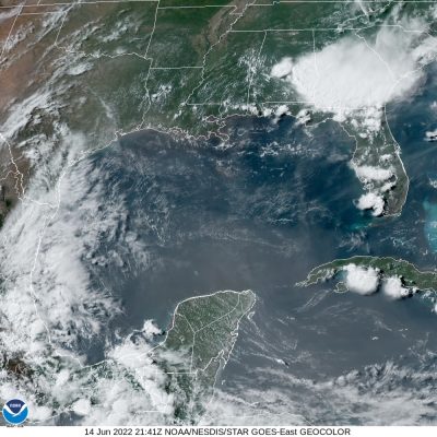 Se incrementa a 50 por ciento formación de tormenta tropical al sur-este de Yucatán