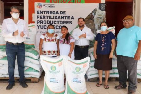 Apoyo de fertilizantes continúa llegando a manos de productores agrícolas del interior del estado
