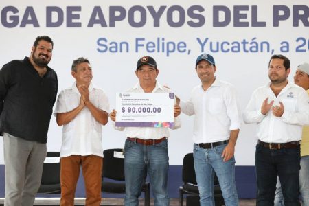 Para generar empleos y mejorar la vida de las familias de San Felipe, el Gobernador Mauricio Vila Dosal anunció apoyos y proyectos para la población de este puerto