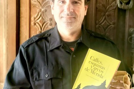 “Calles, esquinas y arcos de Mérida”, nuevo libro del antropólogo y escritor Sergio Grosjean