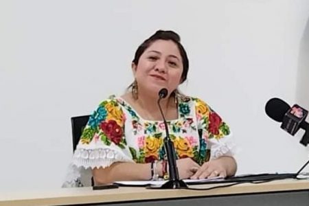 Fabiola Loeza renuncia al PRI
