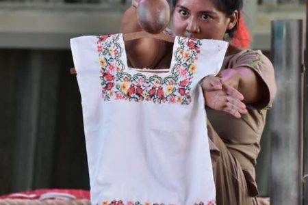 Relatos que visibiliza a mujeres mayas al interior de sus comunidades llegan a la Temporada Olimpo con la Colectiva Contrayerba