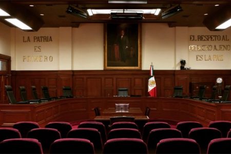 Amparo en Revisión 1174/2017: la vez que el ministro Alberto Pérez Dayán le habría ‘desprendido hojas a la Constitución’. 
