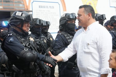 El Alcalde Renán Barrera reconoce la labor de las y los policías de Mérida al proteger y cuidar a la población del Municipio