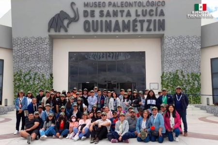 Ejército Mexicano realiza reconocimiento a estudiantes con alto grado de desempeño escolar.