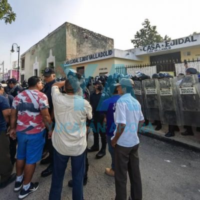 PROTESTA EN CASA EJIDAL DE VALLADOLID