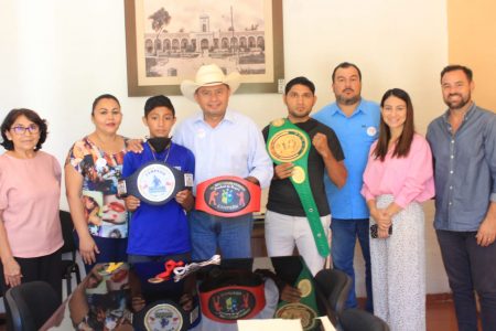 Boxeador Tizimileño participará en evento boxístico en Mexicali.