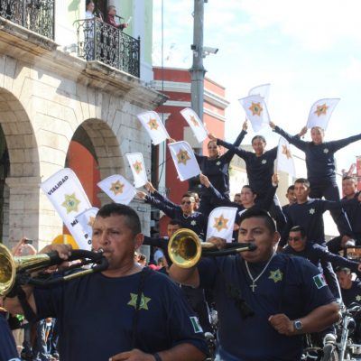 Policía Municipal de Mérida participa en desfile revolucionario