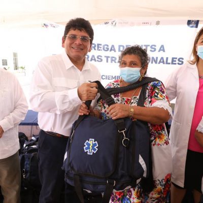 Parteras tradicionales de Yucatán reciben el apoyo del Gobernador Mauricio Vila Dosal para preservar su milenaria labor