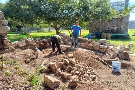 Realizan trabajos de restauración en la Casa Cural de la Capilla Abierta de Dzibichaltún