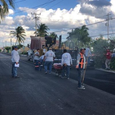 Vecinos de la colonia Brisas del Sol en Progreso estrenan calles pavimentadas