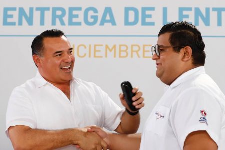 El Alcalde Renán Barrera Concha comprometido con la salud visual de los grupos más vulnerables
