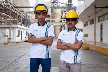 <em>Educación Dual impulsa el futuro laboral de jóvenes yucatecos</em>