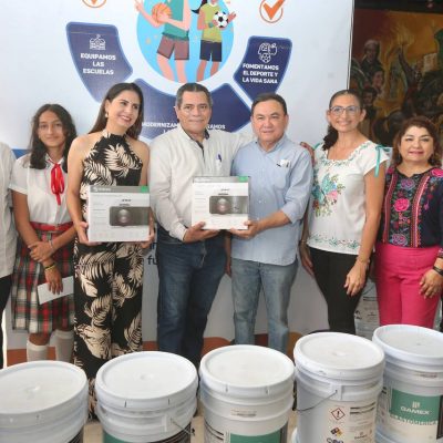 <em>Escuelas de Mérida reciben sus Kits “Mejora tu Secu”</em>