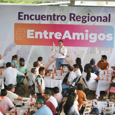 <em>Eres bienvenido al sur de Yucatán, le dicen al Amigo Libo</em><em>Artesanas y liderazgos de más de 20 municipios se reúnen con Liborio Vidal Aguilar</em>