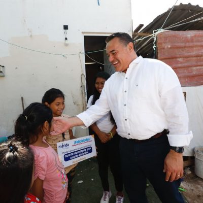 Renán Barrera atiende las necesidades de vivienda de las familias del sur