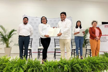 Impulsa Rogerio Castro cancelaciones de hipotecas gratuitas en Yucatán