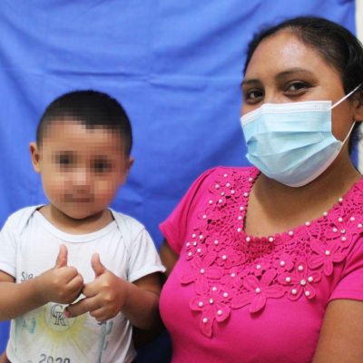 Evitan especialistas del IMSS-Bienestar Yucatán amputación y regresan movilidad a dedo de un niño